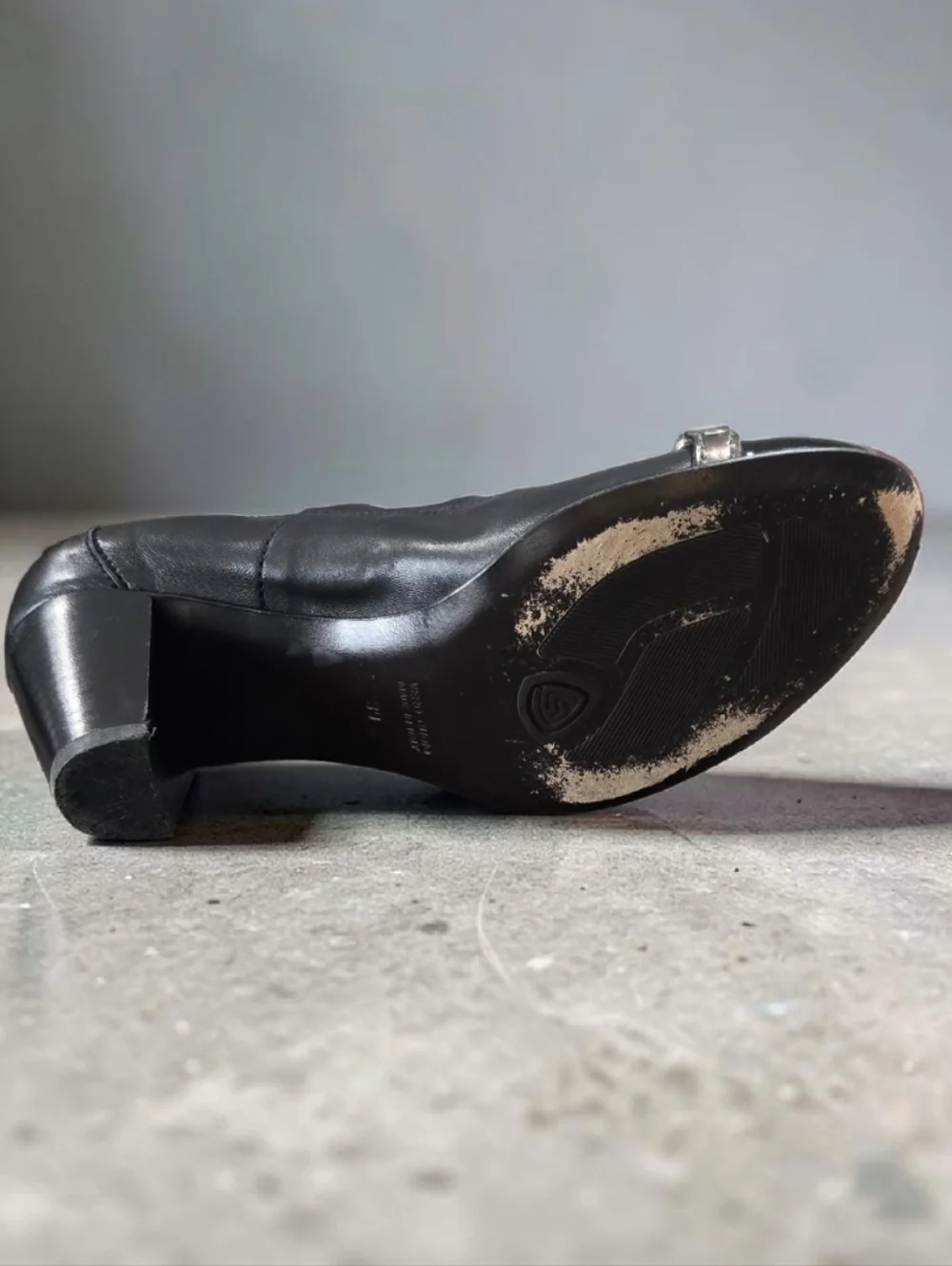 AGL Attilio Giusti Leombruni Black Leather Block Heel Pumps Heels Italy! 39/8.5 - Picture 5 of 6